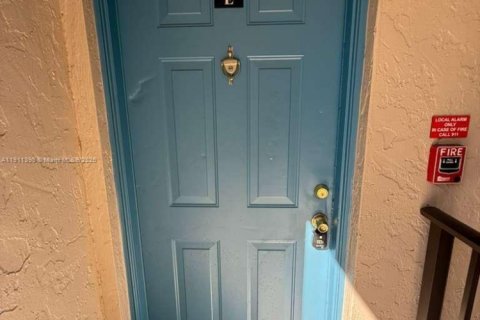 Снять в аренду кондоминиум в Уэст-Палм-Бич, Флорида 2 спальни, 83.98м2, № 1969638 - фото 5