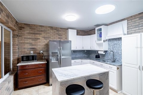 Casa en venta en Deltona, Florida, 4 dormitorios, 248.23 m2 № 1846935 - foto 16