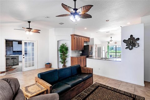 Casa en venta en Deltona, Florida, 4 dormitorios, 248.23 m2 № 1846935 - foto 27
