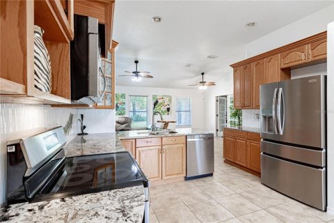 Casa en venta en Deltona, Florida, 4 dormitorios, 248.23 m2 № 1846935 - foto 9
