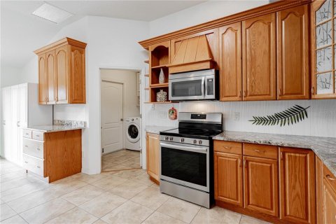 Casa en venta en Deltona, Florida, 4 dormitorios, 248.23 m2 № 1846935 - foto 11