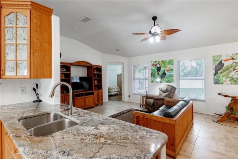 Casa en venta en Deltona, Florida, 4 dormitorios, 248.23 m2 № 1846935 - foto 10