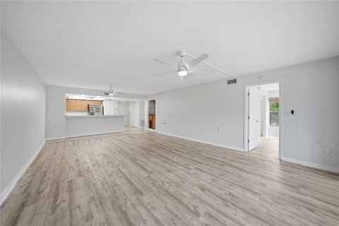Copropriété à vendre à Punta Gorda, Floride: 2 chambres, 129.51 m2 № 2100671 - photo 6