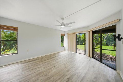 Copropriété à vendre à Punta Gorda, Floride: 2 chambres, 129.51 m2 № 2100671 - photo 18