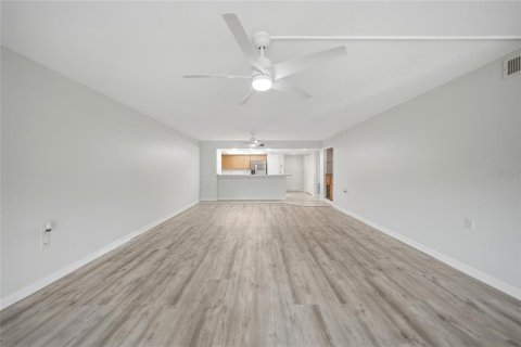 Copropriété à vendre à Punta Gorda, Floride: 2 chambres, 129.51 m2 № 2100671 - photo 8