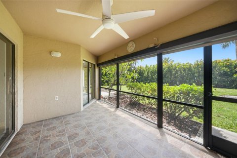 Copropriété à vendre à Punta Gorda, Floride: 2 chambres, 129.51 m2 № 2100671 - photo 30