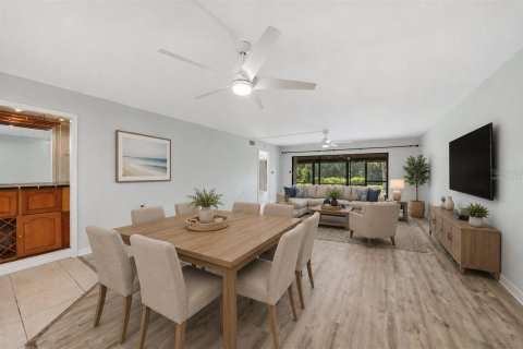 Copropriété à vendre à Punta Gorda, Floride: 2 chambres, 129.51 m2 № 2100671 - photo 4