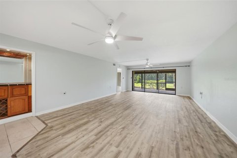Copropriété à vendre à Punta Gorda, Floride: 2 chambres, 129.51 m2 № 2100671 - photo 3