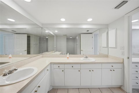 Copropriété à vendre à Punta Gorda, Floride: 2 chambres, 129.51 m2 № 2100671 - photo 21