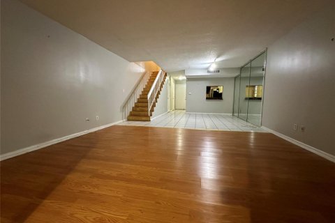 Copropriété à vendre à Fort Lauderdale, Floride: 2 chambres, 130.99 m2 № 2170036 - photo 12