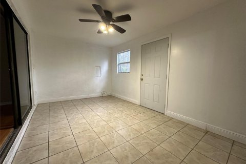 Copropriété à vendre à Fort Lauderdale, Floride: 2 chambres, 130.99 m2 № 2170036 - photo 11
