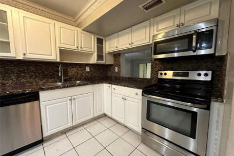 Copropriété à vendre à Fort Lauderdale, Floride: 2 chambres, 130.99 m2 № 2170036 - photo 3