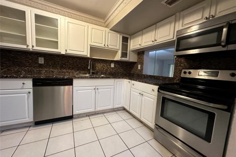 Copropriété à vendre à Fort Lauderdale, Floride: 2 chambres, 130.99 m2 № 2170036 - photo 9