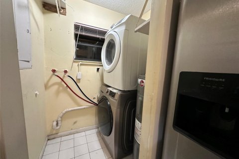 Copropriété à vendre à Fort Lauderdale, Floride: 2 chambres, 130.99 m2 № 2170036 - photo 8