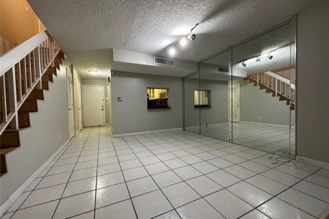 Copropriété à vendre à Fort Lauderdale, Floride: 2 chambres, 130.99 m2 № 2170036 - photo 15
