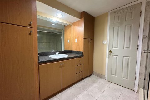 Copropriété à vendre à Fort Lauderdale, Floride: 2 chambres, 130.99 m2 № 2170036 - photo 20