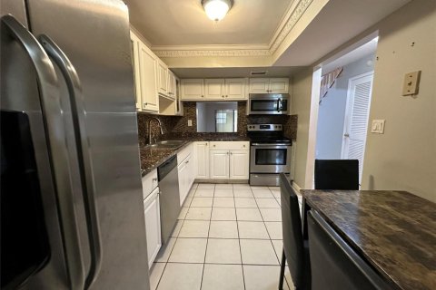 Copropriété à vendre à Fort Lauderdale, Floride: 2 chambres, 130.99 m2 № 2170036 - photo 7
