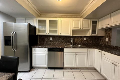 Copropriété à vendre à Fort Lauderdale, Floride: 2 chambres, 130.99 m2 № 2170036 - photo 4