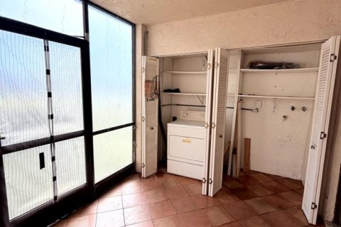 Купить кондоминиум в Бока-Ратон, Флорида 4 комнаты, 90.95м2, № 2245425 - фото 19
