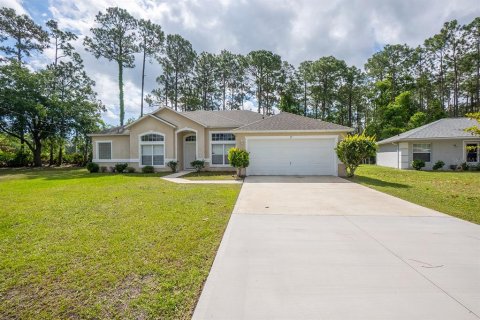 Villa ou maison à Palm Coast, Floride 3 chambres, 191.66 m2 № 2094291