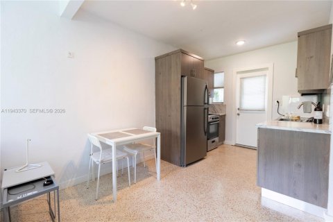 Appartement à louer à Miami, Floride: 37.16 m2 № 1999600 - photo 5