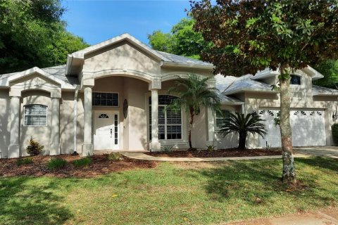 Villa ou maison à louer à Ormond Beach, Floride: 3 chambres, 191.29 m2 № 2437137 - photo 2