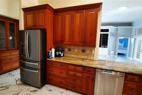 Villa ou maison à louer à Ormond Beach, Floride: 3 chambres, 191.29 m2 № 2437137 - photo 12