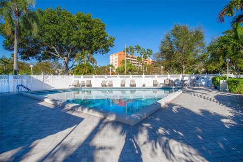Condo in Delray Beach, Florida, 2 bedrooms  № 1839505 - photo 27