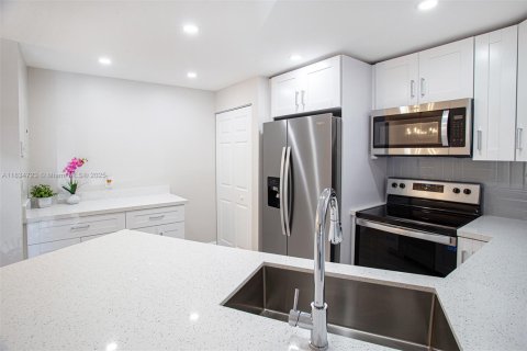 Condo in Delray Beach, Florida, 2 bedrooms  № 1839505 - photo 2