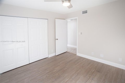 Condo in Delray Beach, Florida, 2 bedrooms  № 1839505 - photo 13