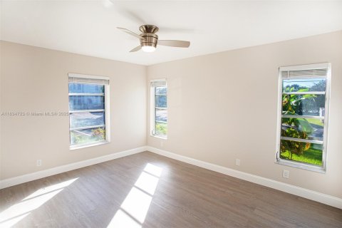 Condo in Delray Beach, Florida, 2 bedrooms  № 1839505 - photo 17
