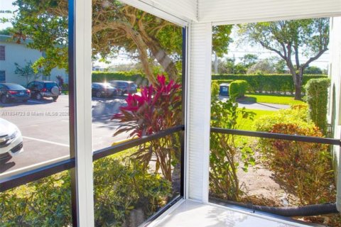 Condo in Delray Beach, Florida, 2 bedrooms  № 1839505 - photo 23