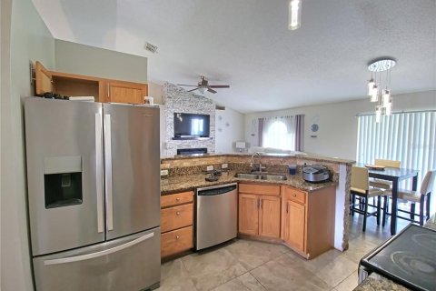 Casa en venta en Kissimmee, Florida, 3 dormitorios, 148.64 m2 № 1919527 - foto 7