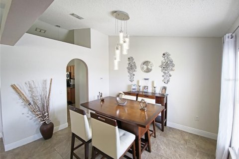 Casa en venta en Kissimmee, Florida, 3 dormitorios, 148.64 m2 № 1919527 - foto 5