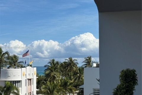 Снять в аренду кондоминиум в Майами-Бич, Флорида 1 спальня, 57.6м2, № 1975168 - фото 30