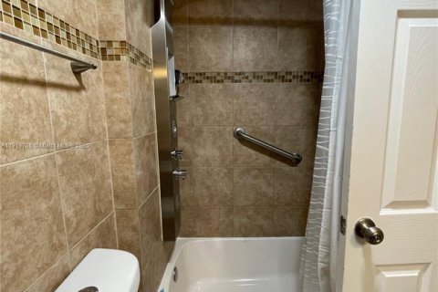 Снять в аренду кондоминиум в Майами-Бич, Флорида 1 спальня, 57.6м2, № 1975168 - фото 13