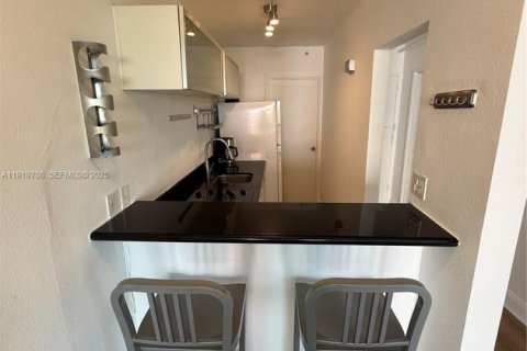 Снять в аренду кондоминиум в Майами-Бич, Флорида 1 спальня, 57.6м2, № 1975168 - фото 20