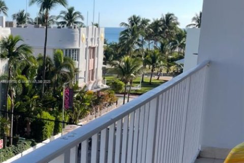 Снять в аренду кондоминиум в Майами-Бич, Флорида 1 спальня, 57.6м2, № 1975168 - фото 18