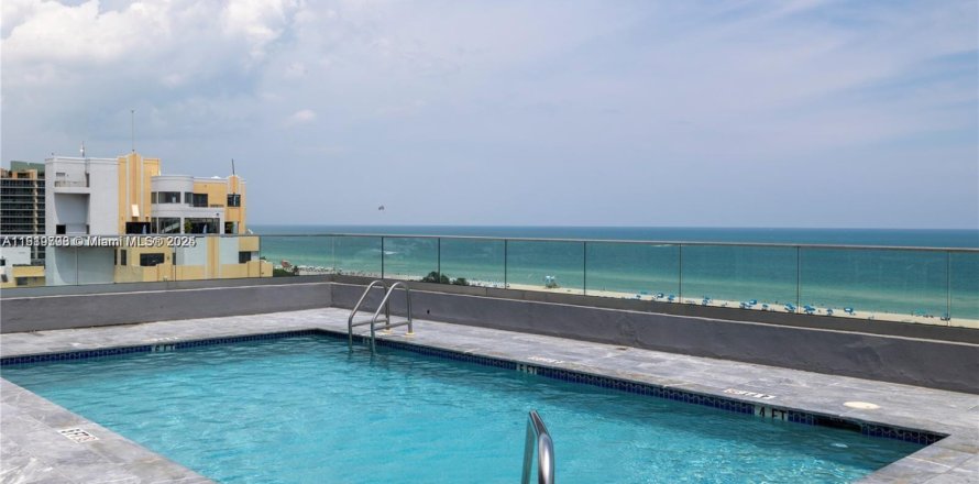 Кондоминиум с 1 спальней в Майами-Бич, Флорида № 1975168