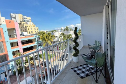 Снять в аренду кондоминиум в Майами-Бич, Флорида 1 спальня, 57.6м2, № 1975168 - фото 27