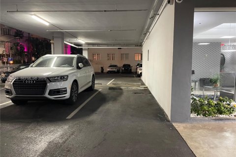 Снять в аренду кондоминиум в Майами-Бич, Флорида 1 спальня, 57.6м2, № 1975168 - фото 21