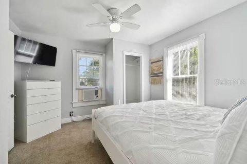 Immobilier commercial à vendre à Orlando, Floride: 4 chambres, 148.64 m2 № 2389215 - photo 16