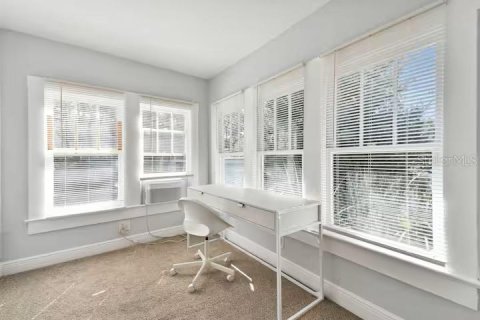 Immobilier commercial à vendre à Orlando, Floride: 4 chambres, 148.64 m2 № 2389215 - photo 9