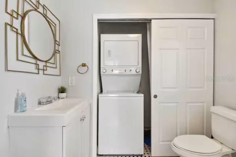 Immobilier commercial à vendre à Orlando, Floride: 4 chambres, 148.64 m2 № 2389215 - photo 14