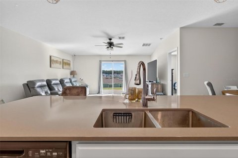 House in Mount Dora, Florida 4 bedrooms, 171.87 sq.m. № 1902681 - photo 15