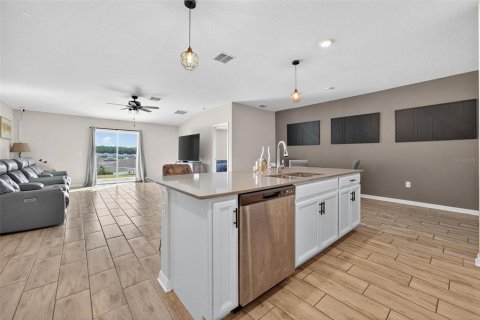 House in Mount Dora, Florida 4 bedrooms, 171.87 sq.m. № 1902681 - photo 14