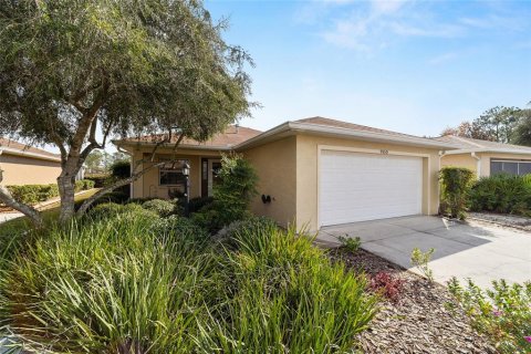 House in Ocala, Florida 2 bedrooms, 131.92 sq.m. № 2205922