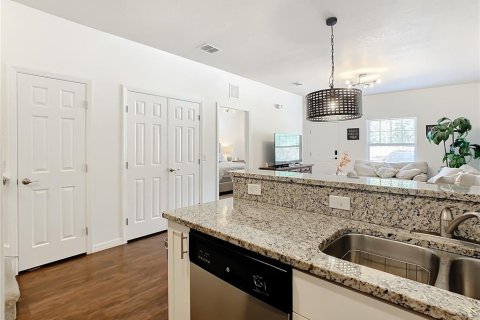 Townhouse in Kissimmee, Florida 3 bedrooms, 120.77 sq.m. № 995103 - photo 18