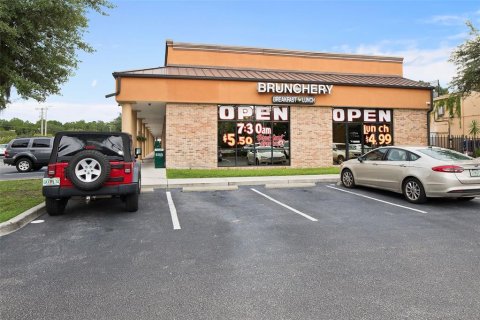Propiedad comercial en alquiler en Valrico, Florida, 3219.06 m2 № 1512402 - foto 6