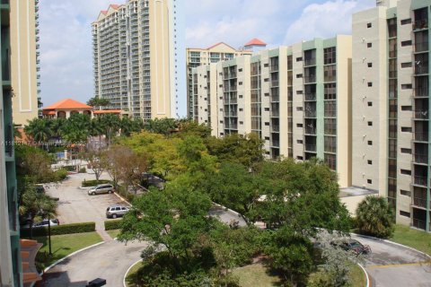 Condo in Sunny Isles Beach, Florida, 1 bedroom  № 1937571 - photo 13